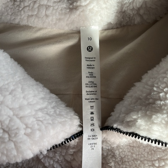 Lululemon Cinchable Fleece Zip Up - Picture 5 of 6